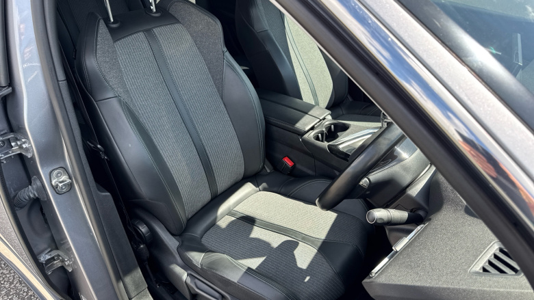 Peugeot 5008 1.5 BlueHDi Allure 5dr Diesel Estate